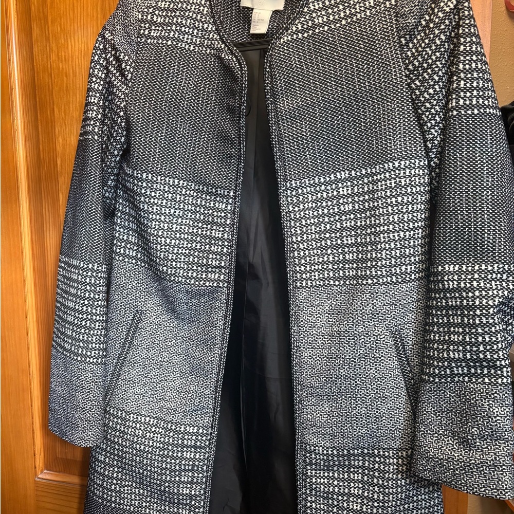 H&M Women's Black and White Patterned Blazer